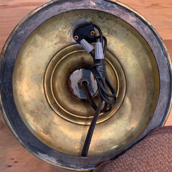 Antique Miller Vestal brass table lamp, electrified - Picture 10 of 10